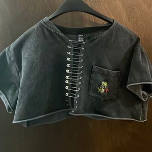 Grey graphic tee cropped from shein